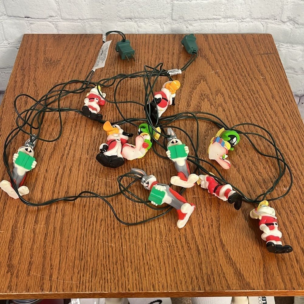Warner Brothers 10 lights Christmas String Bugs Daffy Marvin & Lola 3d shapes